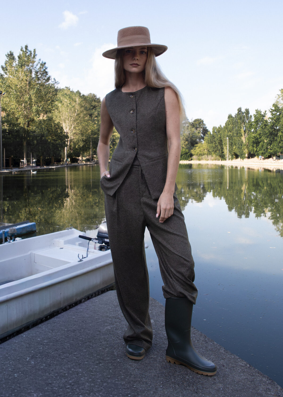 Tailored Wide-Leg Trousers - Image 5