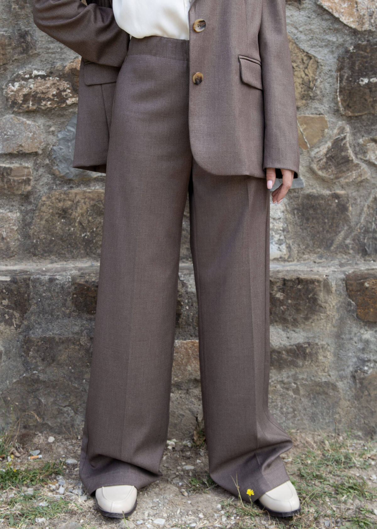 Elegant Flap Pocket Trousers - Image 4