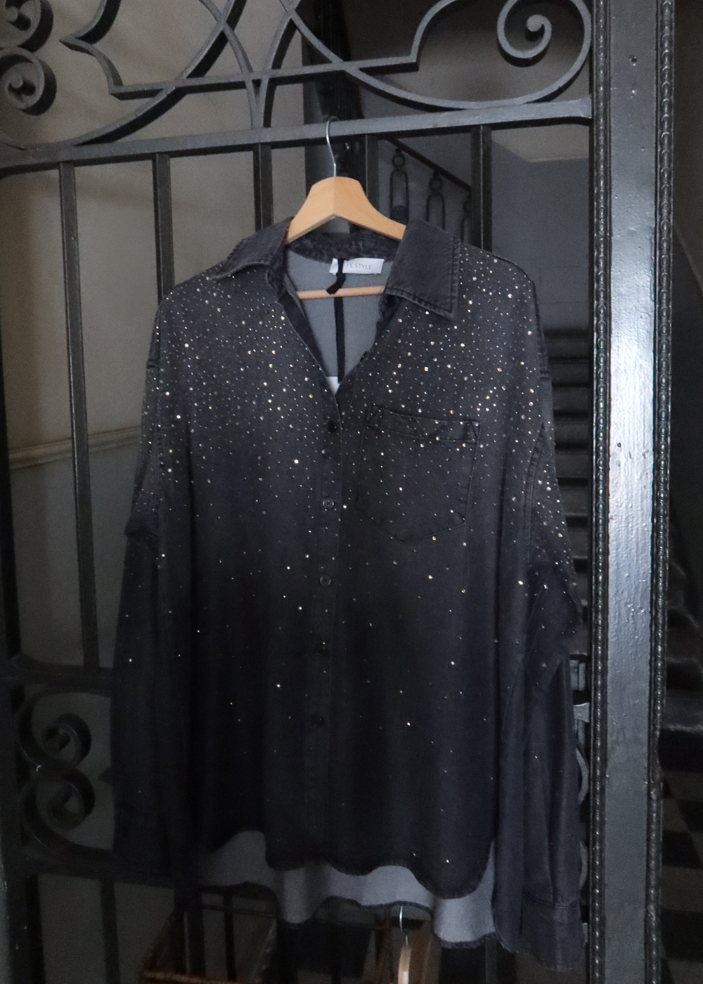 Camicia Denim Fluido Grigio con Strass - Image 5